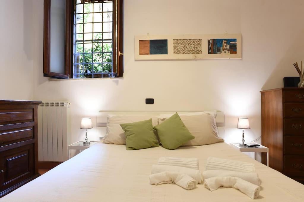 Locanda Cappellari - Campo De' Fiori Рим Екстериор снимка